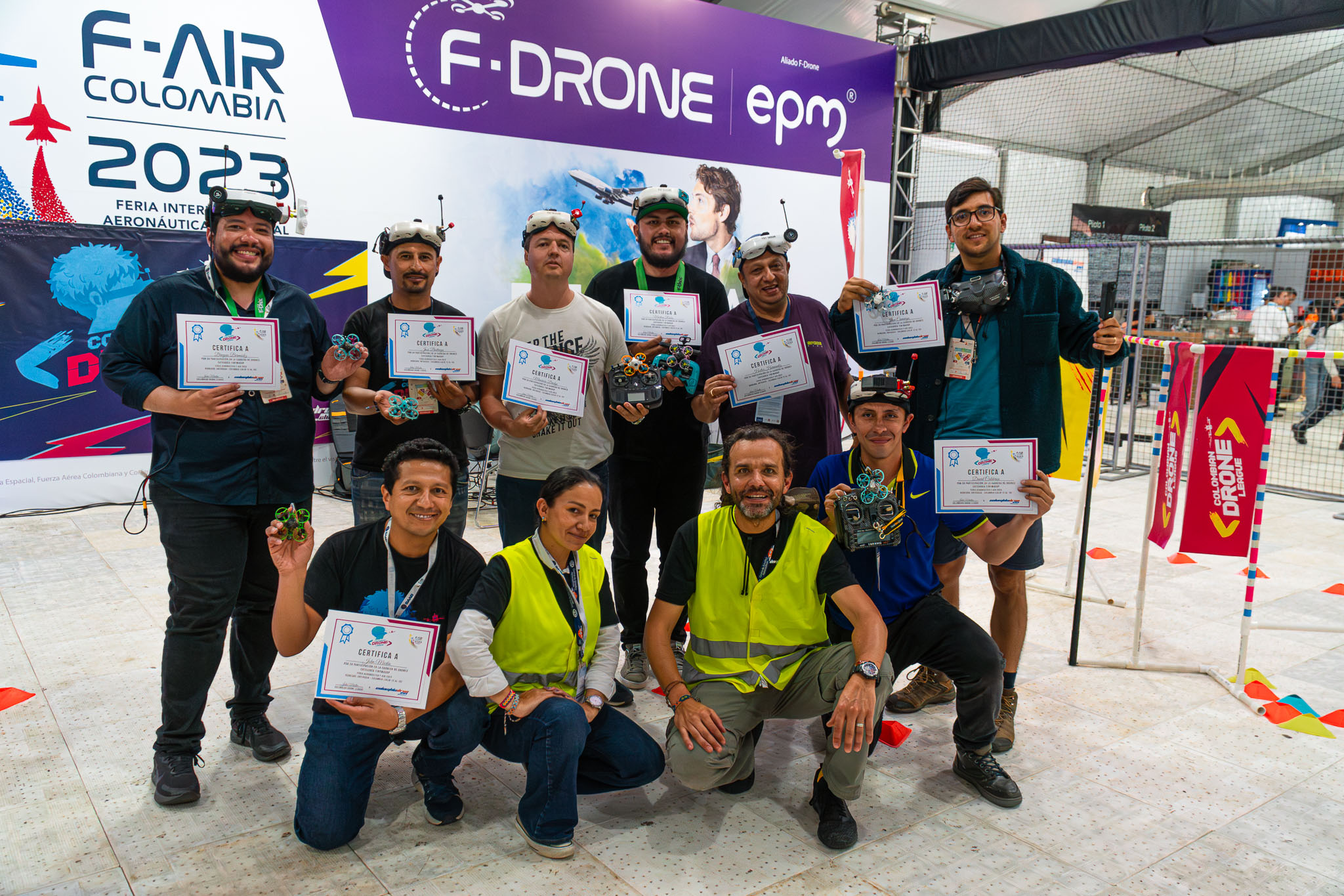Carrera de Drones en la Feria Aeronáutica F-AIR Colombia 2023