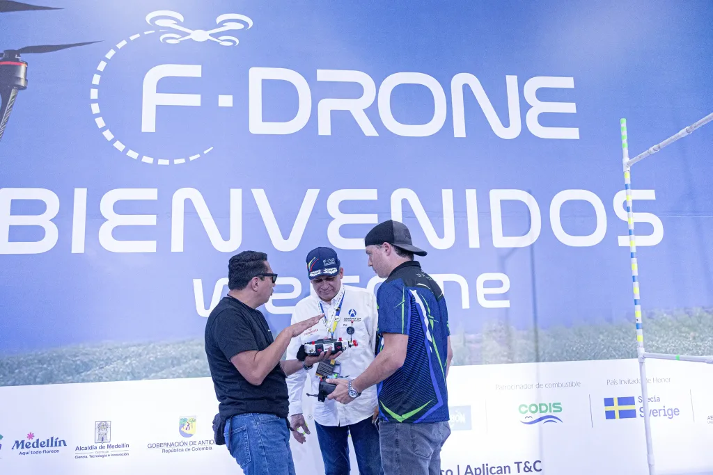 Drones FPV Tinywhoop en F-Air 2025 Rionegro Colombia